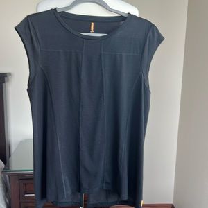 🖤💛 LUCY TOP